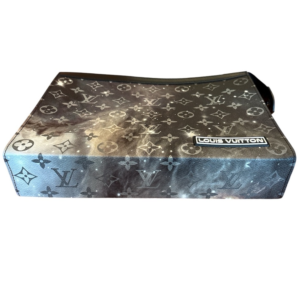 LOUIS VUITTON POCHETTE VOYAGE GALAXY MONOGRAM FULL INCLUSION - Picture 6 of 11